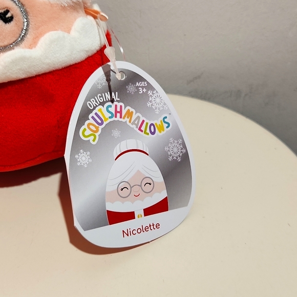 ❤️ NWT MRS. CLAUS NICOLETTE SQUISHMALLOWS CHRISTMAS HOLIDAY - 4.5" PLUSHIE - NEW - Picture 2 of 7